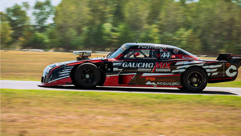 Newing dominó la clasificación para las series del domingo | Prensa Turismo 4000 Argentino